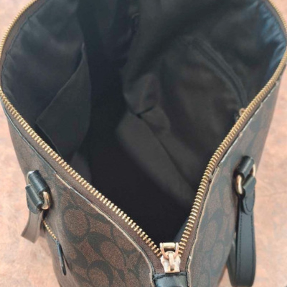 SOLD- Authentic Coach Brown Tote Bag - excellent condition - Picture 8 of 8